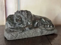 Sculpture en marbre vert serpentine, le lion de Lucerne d’après Bertel Thorvaldsen vers 1880