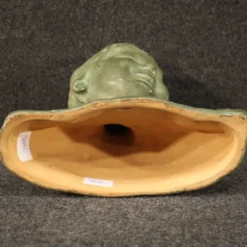 Sculpture en terre cuite d'un buste d'enfant