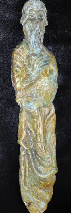 Sculpture en terre cuite figurant une divinité anonyme vers 1950