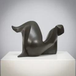 Sculpture féminine abstraite en bronze par Francine Govers, années 1990.