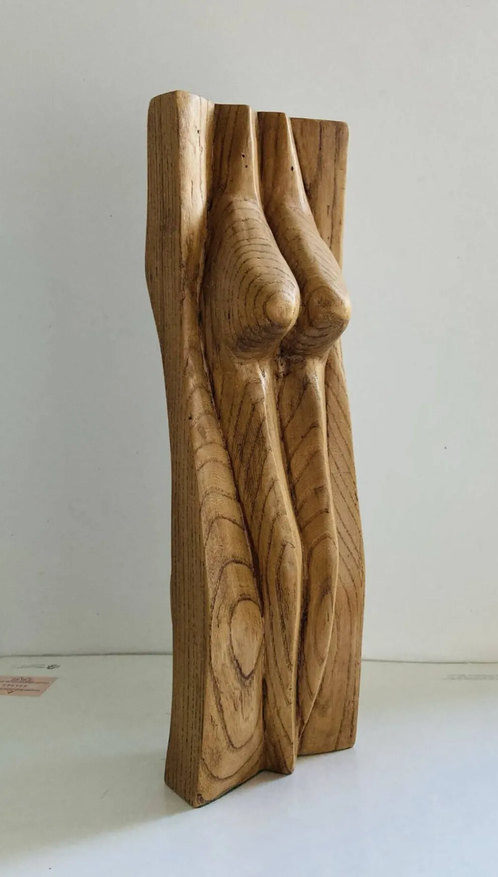 Sculpture féminine stylisée vintage années 1960 aux formes organiques