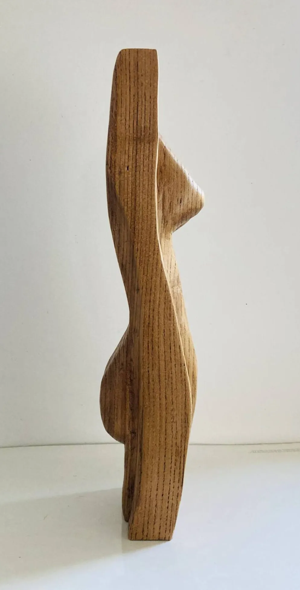 Sculpture féminine stylisée vintage années 1960 aux formes organiques