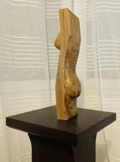 Sculpture féminine stylisée vintage années 1960 aux formes organiques
