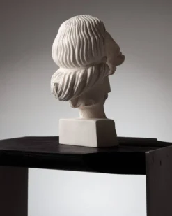 Sculpture fragment