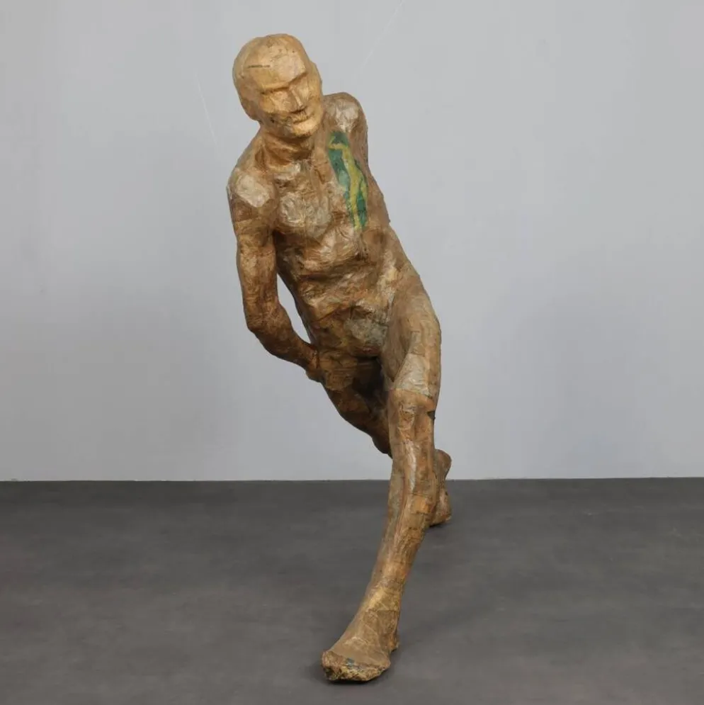 Sculpture grandeur nature « Figure en course » par Karol Broniatowski, 1972