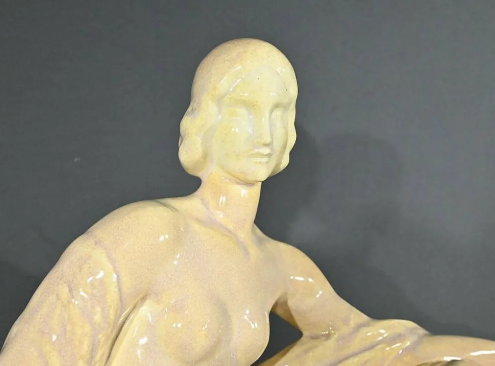 Sculpture « Jeune femme parmi les fleurs », Odyv, Manufacture Berlot-Mussier, Art Déco