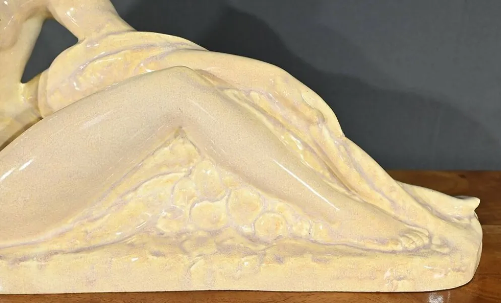 Sculpture « Jeune femme parmi les fleurs », Odyv, Manufacture Berlot-Mussier, Art Déco