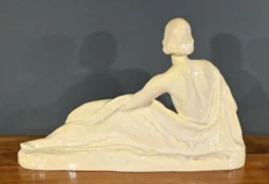 Sculpture « Jeune femme parmi les fleurs », Odyv, Manufacture Berlot-Mussier, Art Déco
