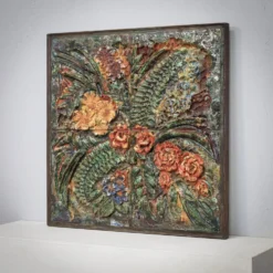 Sculpture murale en relief floral en céramique par Neubauer, années 1970