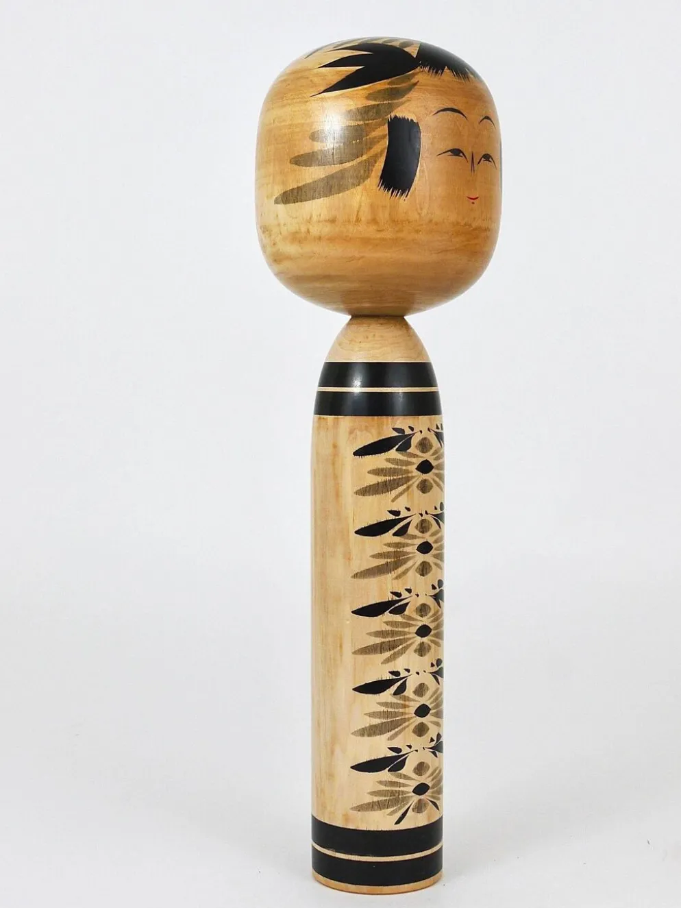 Sculpture poupée Kokeshi Togatta décorative du nord du Japon, peinte à la main