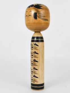 Sculpture poupée Kokeshi Togatta décorative du nord du Japon, peinte à la main