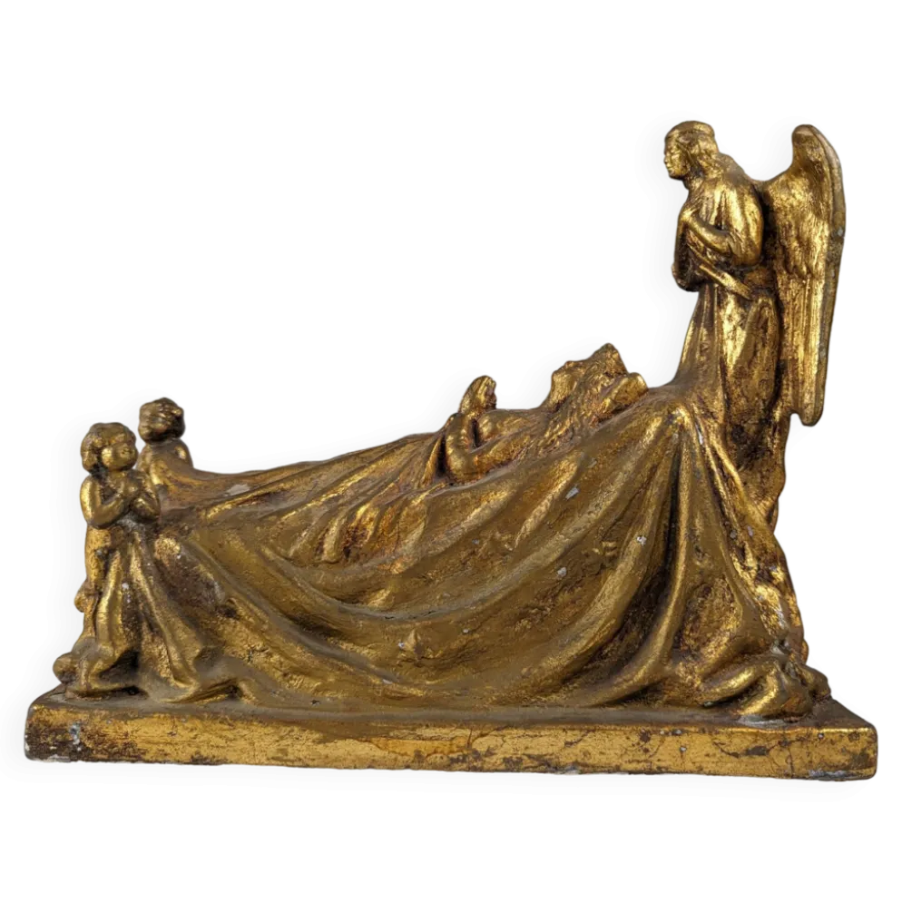 Sculpture Reine et Anges en terre cuite dorée