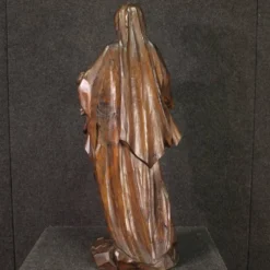 Sculpture religieuse en bois du XIXe siècle représentant la Vierge Marie