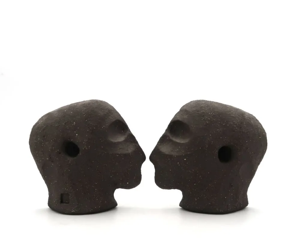 Sculptures en céramique formant une tête de Salvatore Parisi