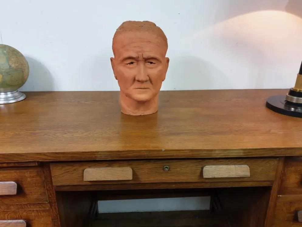 Sculpture tête d'homme