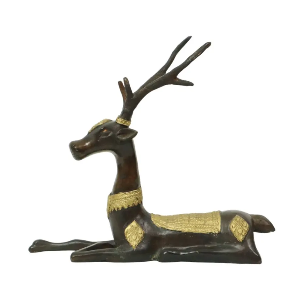 Sculpture vintage en bronze représentant un cerf couché, Sarreid Ltd, 32 cm