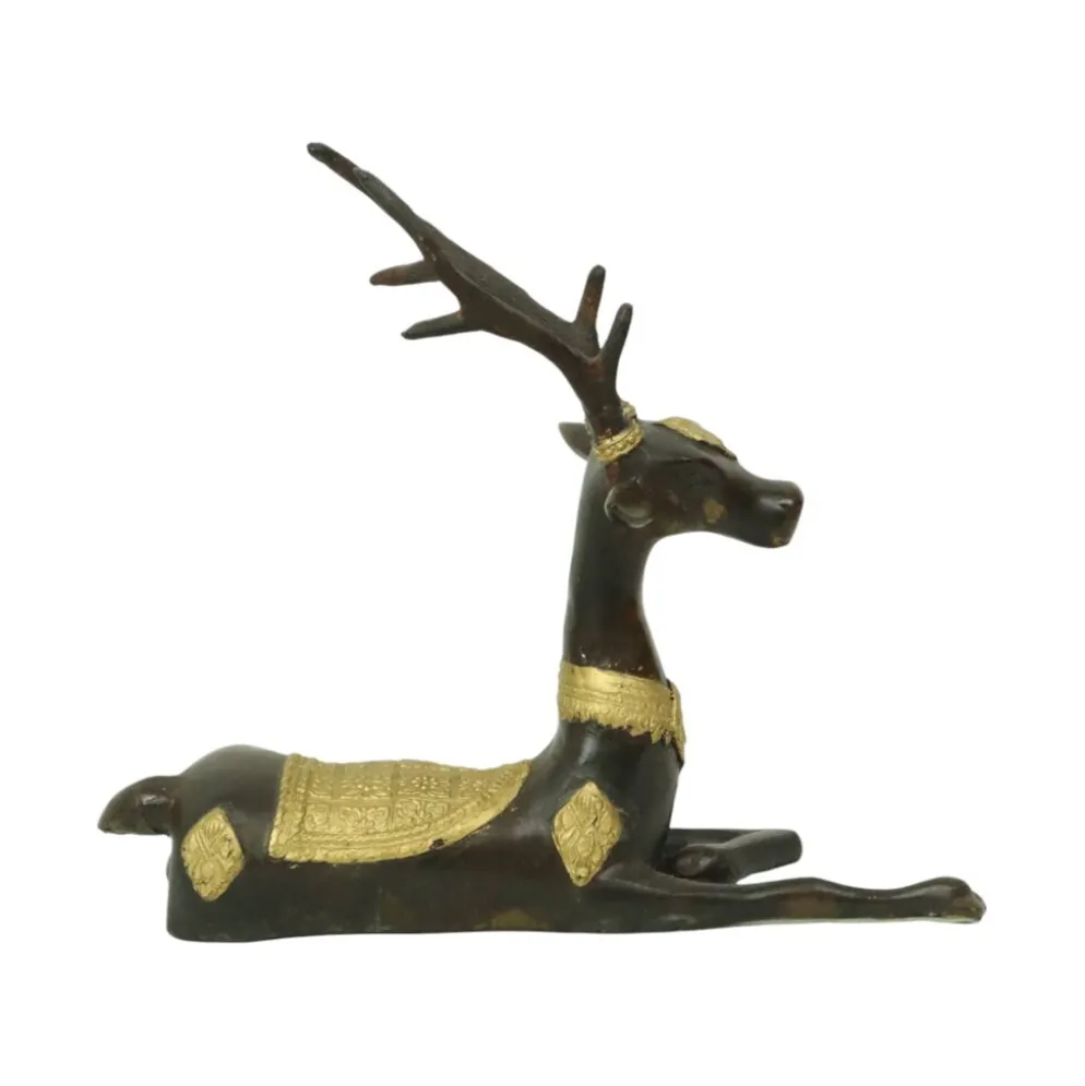 Sculpture vintage en bronze représentant un cerf couché, Sarreid Ltd, 32 cm