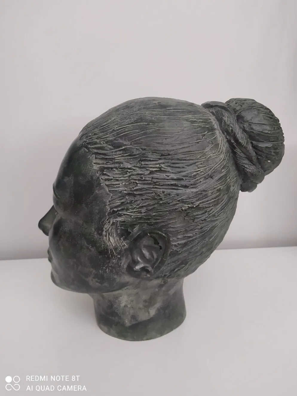 Sculpture visage femme en plâtre