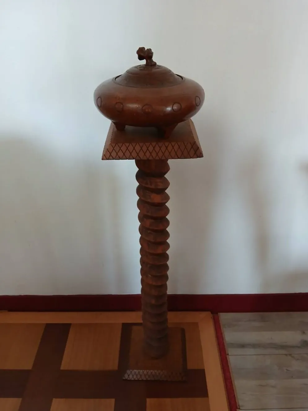 Sellette Colonne Torse Vintage - Bois Massif Sculpté - Style Art Déco