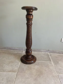 Sellette en bois torsadé