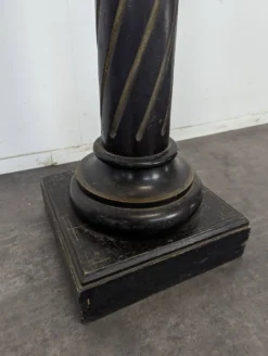 Sellette Napoléon III en bois noirci à fût torsadé