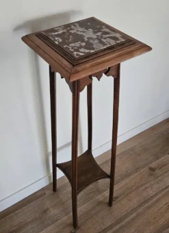 Sellette porte-plante haute en bois sculpté et marbre Art nouveau
