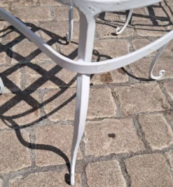 Serie de chaises de jardin en metal