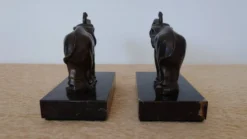 Serre-livres Art déco signés Gallot – éléphants en régule sur marbre
