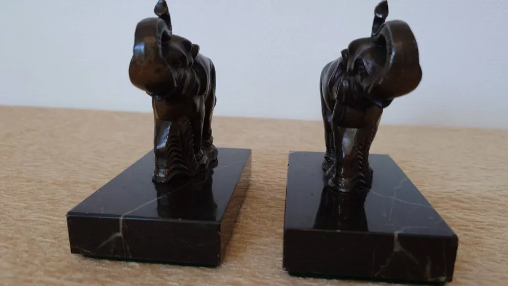 Serre-livres Art déco signés Gallot – éléphants en régule sur marbre