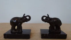 Serre-livres Art déco signés Gallot – éléphants en régule sur marbre
