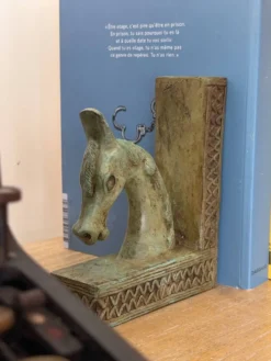 Serre-livres chevaux en bronze (Artisanat du Burkina Faso)