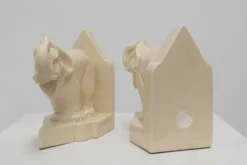 Serre-livres en céramique Art déco française à motif d'éléphant, années 1930