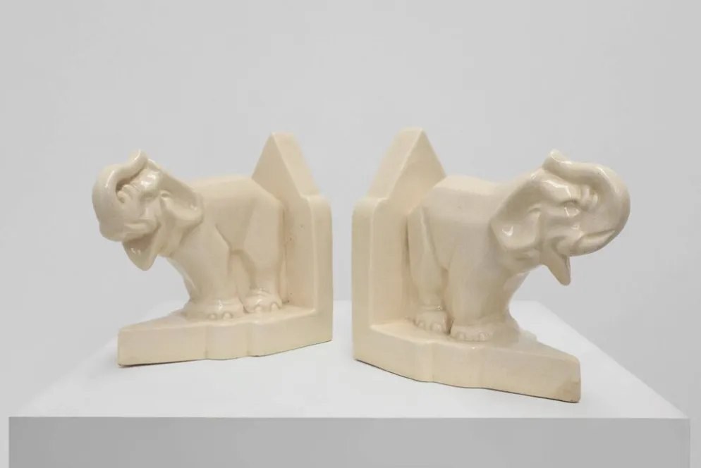 Serre-livres en céramique Art déco française à motif d'éléphant, années 1930