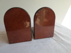 Serre- livres formica et globes terrestres