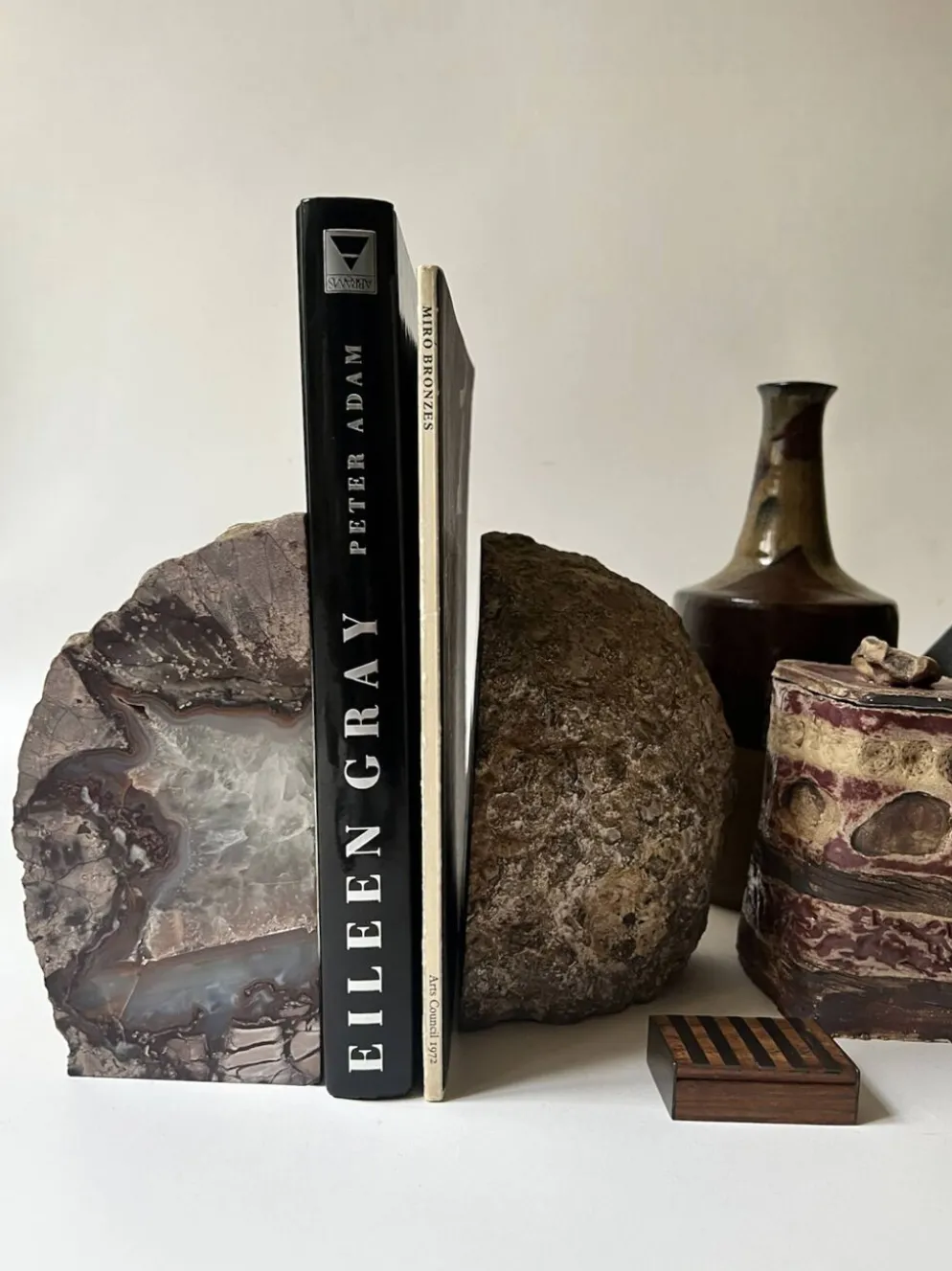 Serre livre slowdesign en cristal d'agate & quartz polie