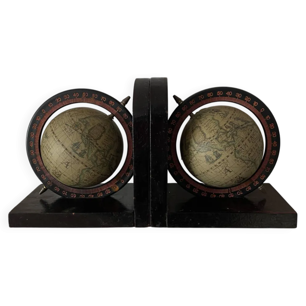 Serre livres mappemonde globes terrestre
