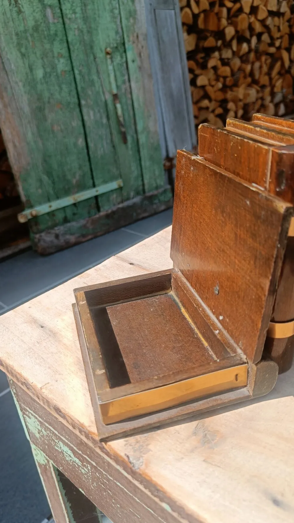 Serre-livres trompe-l'œil en bois livre et boite
