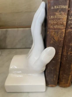Serre-livres VAGA International en céramique, forme main années 80