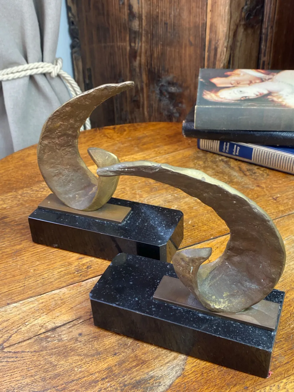 Serres-livres en bronze et marbre