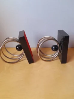 Serres livres en marbre et métal chromé