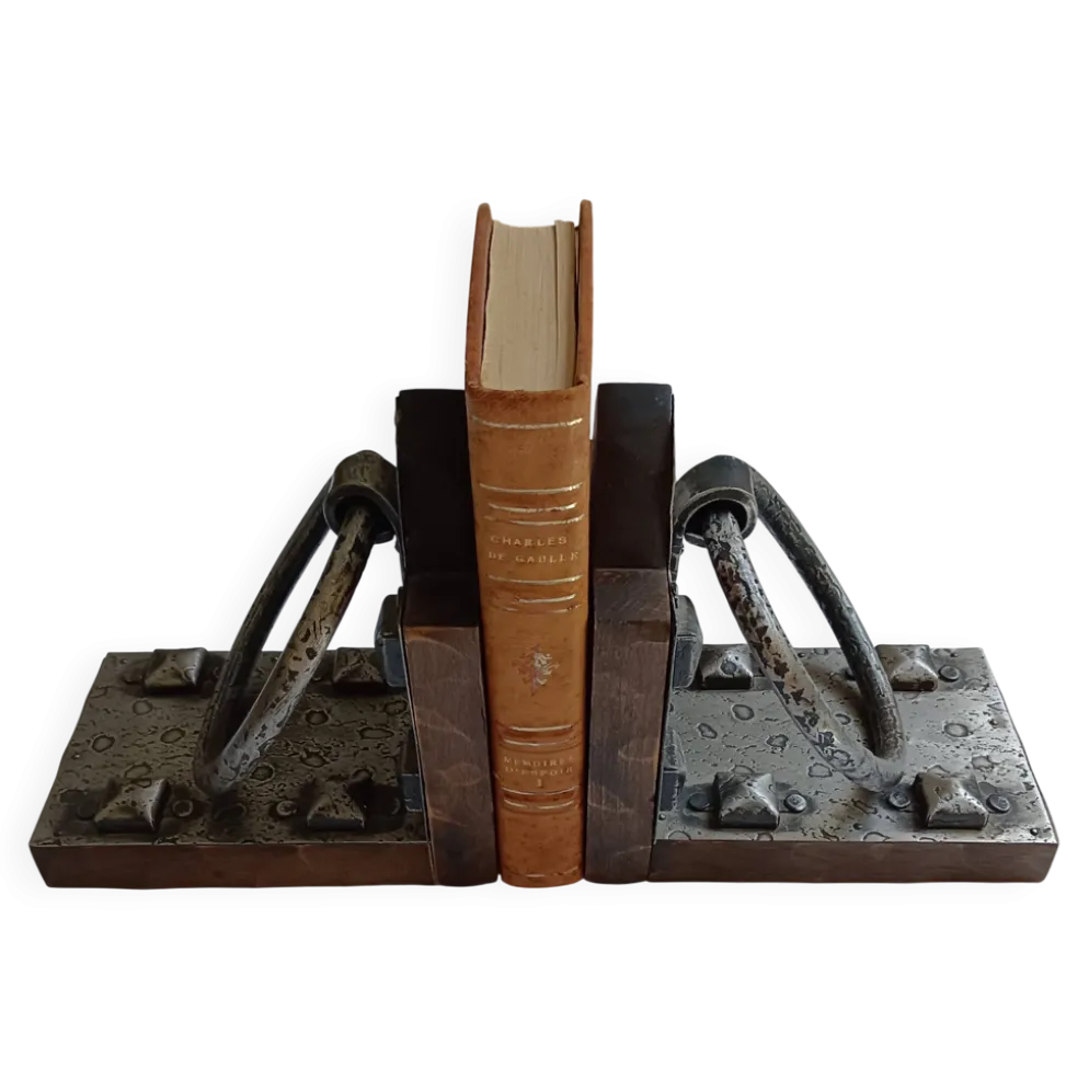 Serres livres style médiéval poignée de porte ancienne