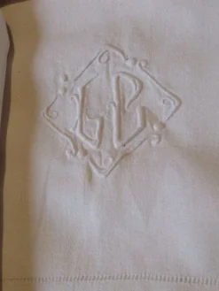 service de table 2 nappes + 11 serviettes mono GC en métis