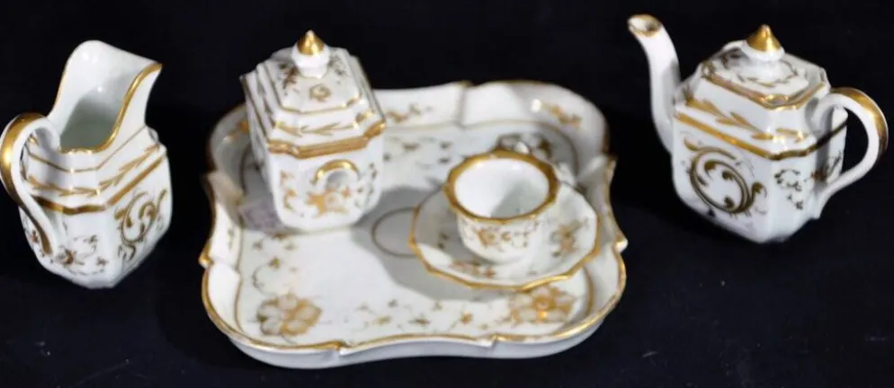 Service miniature en porcelaine "Vieux Paris" époque Napoléon III