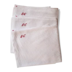 Serviette de pension damassée marquée dc