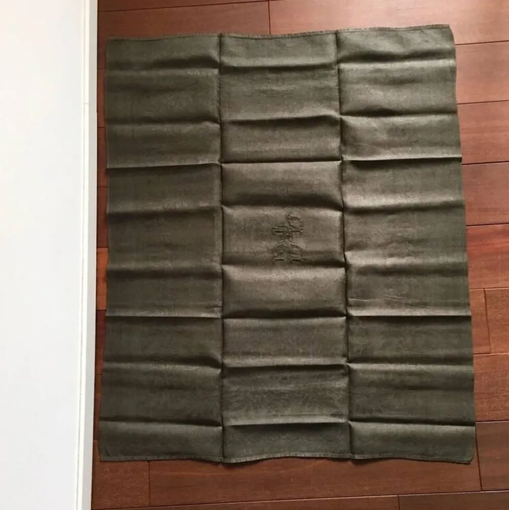 Serviette de table ancienne kaki brodée JG