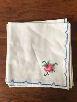 Serviette de table brodées