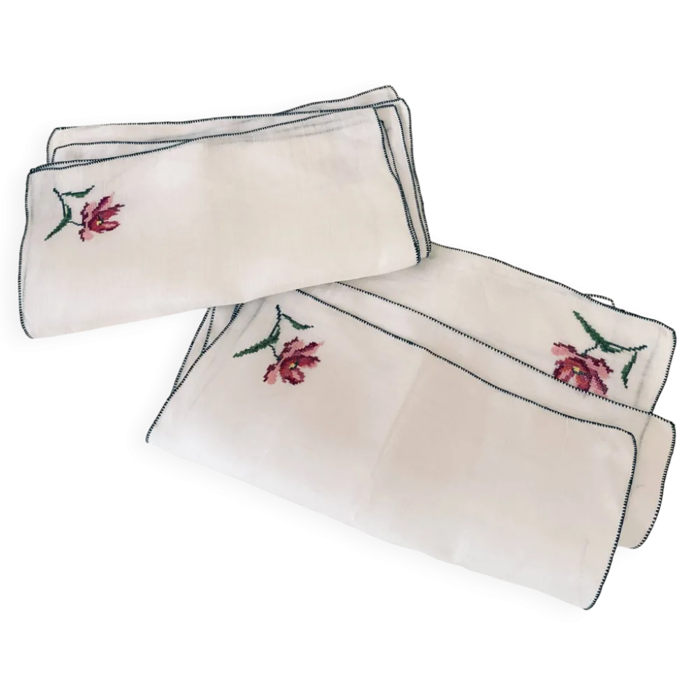 6 serviettes brodées main, 28 cm