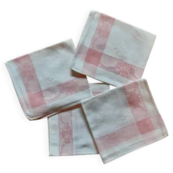 4 serviettes brodées sur fil, service à thé. Liseret rose. Initiales M.P.