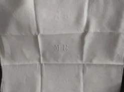 11 serviettes de table