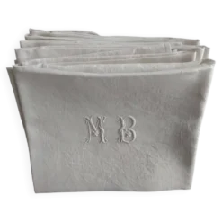 11 serviettes de table